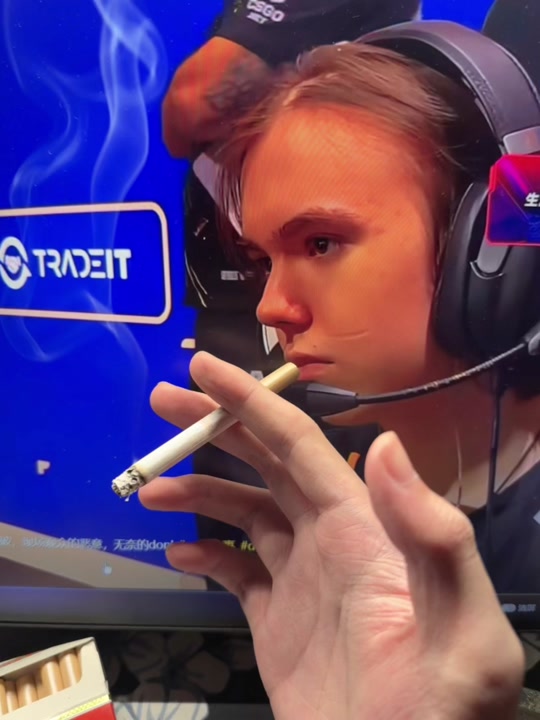 H4cker ：挺想进季后赛的 感觉挺可惜的