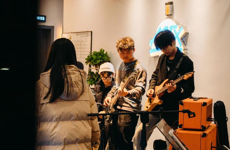 insani： ＂随着exit进入他现在的角色，他比我见过的任何时候都要好＂