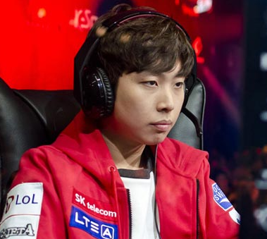 LPL今日赛程及海报比拼：EDG-破除暮气 FPX-打“豹”不平 V5-擒凰