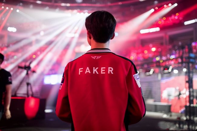 “Fever”箱子中的错误在 CS2 ：稀有刀具变得过于容易获得