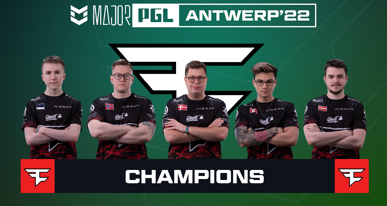 BLG电子竞技俱乐部 赛后返图 赢比赛后的笑容阳光灿烂